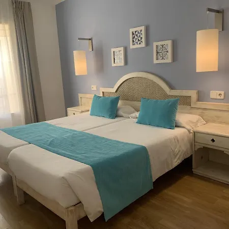 Hostal Hpc Porto Colom Exterior photo